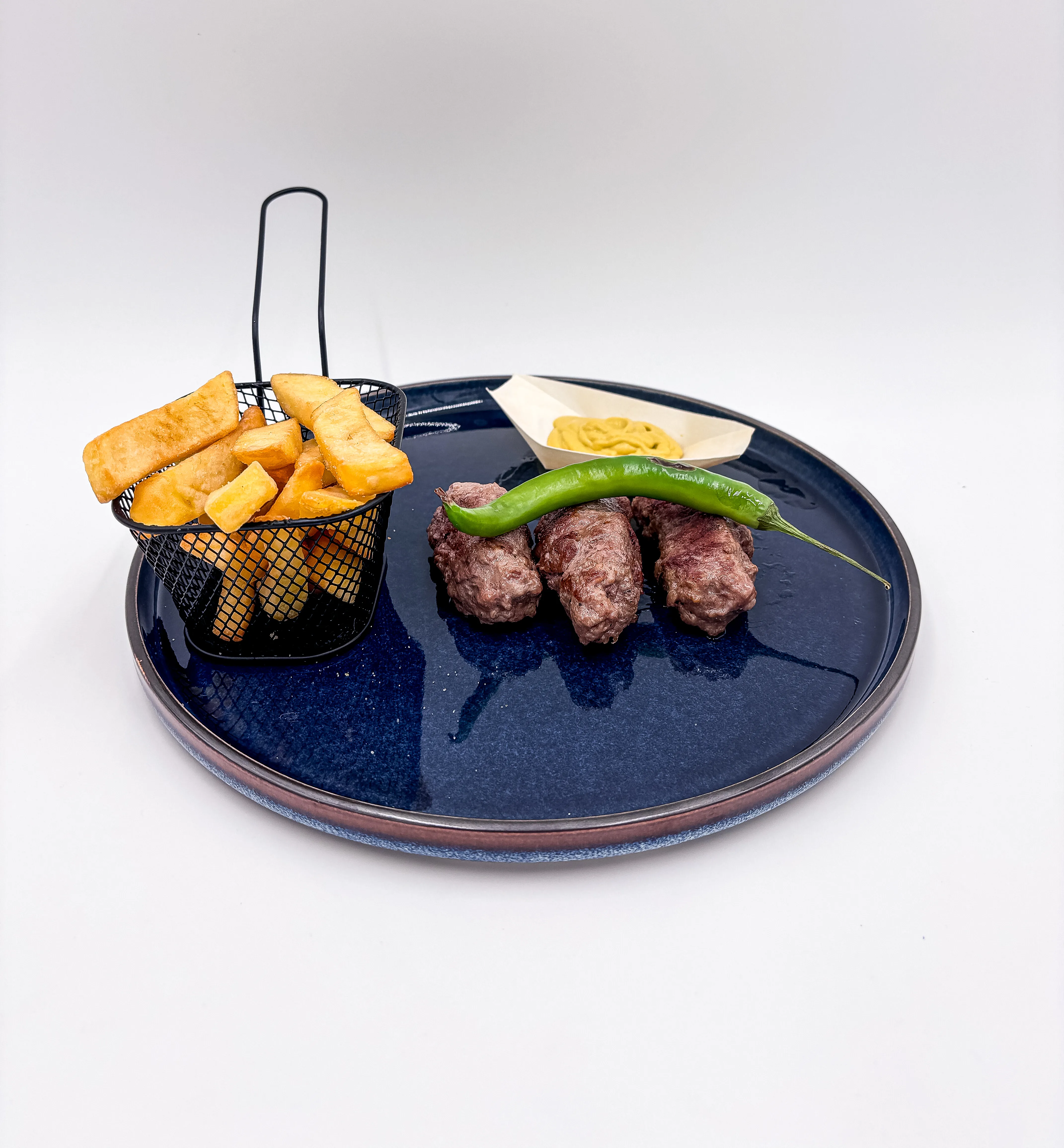 Grilled minced meat rolls