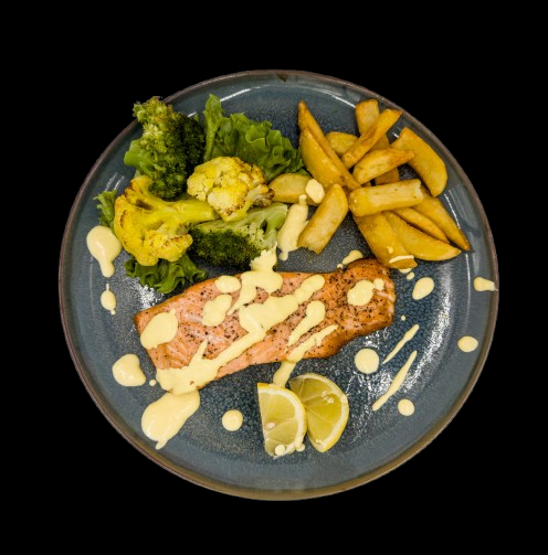 Grilled salmon fillet served with a creamy lemon sauce.